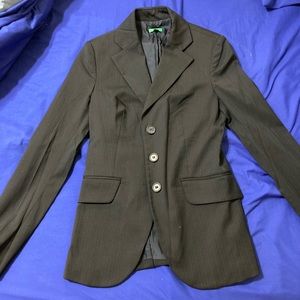 Women’s form fitted blazer
